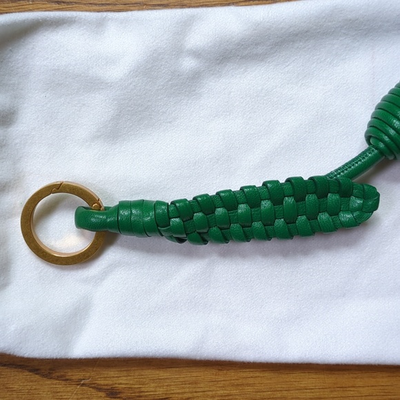 NEW Bottega Veneta Leather Blue Flower Keychain With Dustbag - Picture 9 of 14